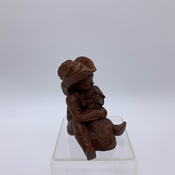 Vintage Red Mill Western Style Sitting Cowboy Loving His Dog Figurine #CB 441 - Picture 3 of 10